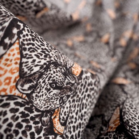 Crepé estampado felinos