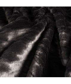 Pelo negro aguas
