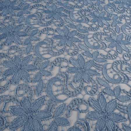 Guipur azul cielo