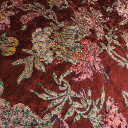 Jacquard bordado castaño