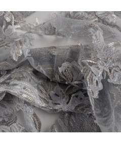 Tul bordado gris plata