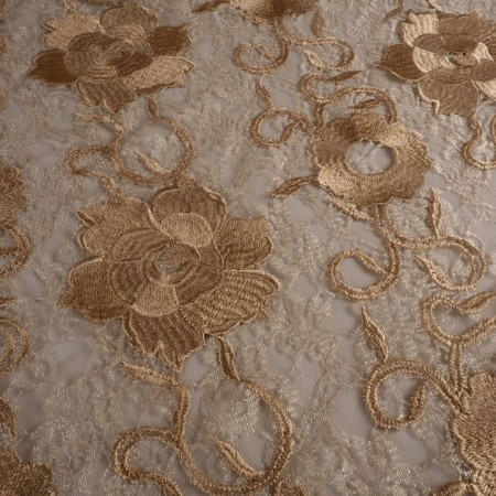Tul bordado beige