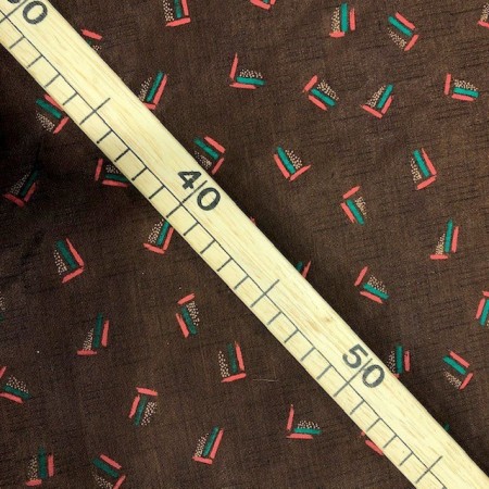 Jacquard  castaño estampado