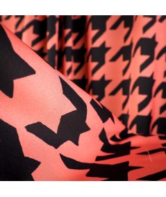 Crepé estampado pata de gallo coral y negro