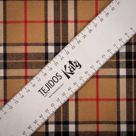 Cuadro Sastrero Clásico Beige, Negro y Rojo