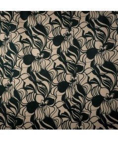 Estampado Floral Verde sobre Fondo Blanco Cálido