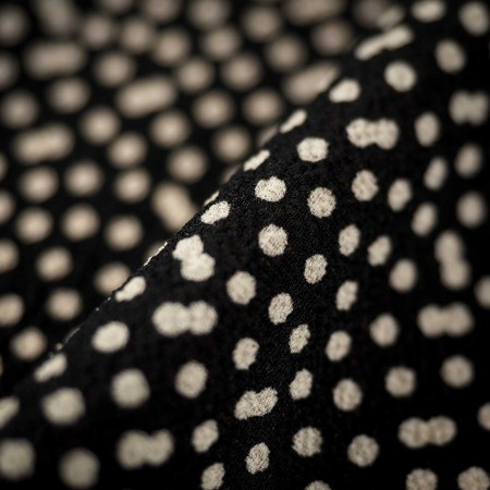 Crepé Estampado de Topos Blanco y Negro