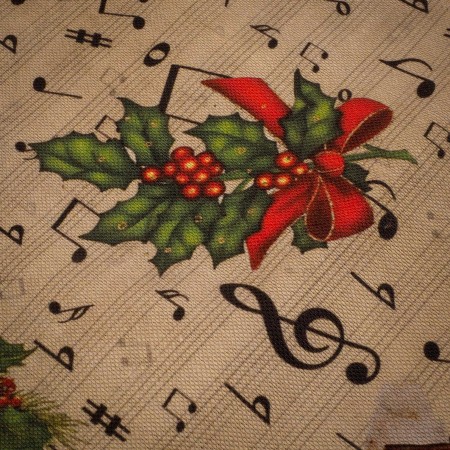 Loneta Navideña Vintage con Notas Musicales y Motivos Clásicos