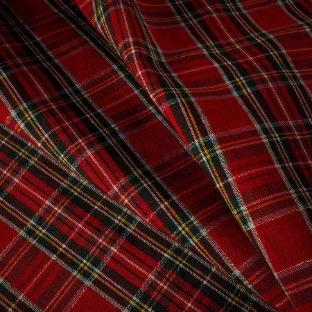 Tela de Manteleria  navideña clásica roja de cuadros escoceses
