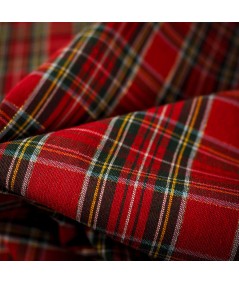 Tela de Manteleria  navideña clásica roja de cuadros escoceses