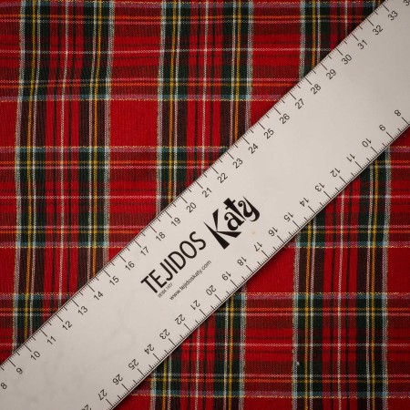 Tela de Manteleria  navideña clásica roja de cuadros escoceses