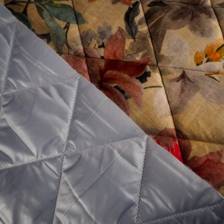 Tejido Acolchado Doble Cara Floral Acuarela