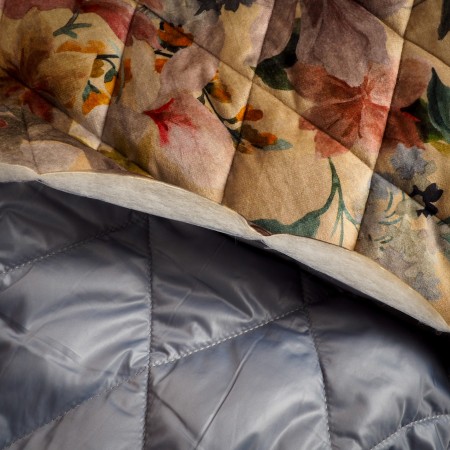 Tejido Acolchado Doble Cara Floral Acuarela