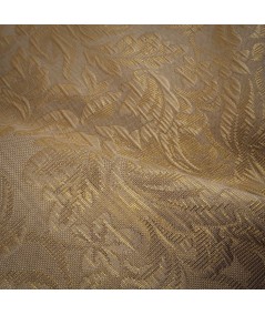 Jacquard de Fiesta Blanco Crema con Lurex Dorado – Elegancia Brillante